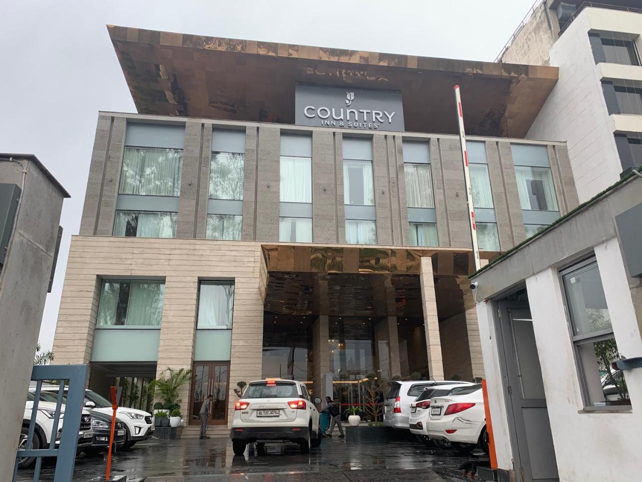 Country Inn & Suites By Radisson Chandigarh Zirakpur Exterior foto